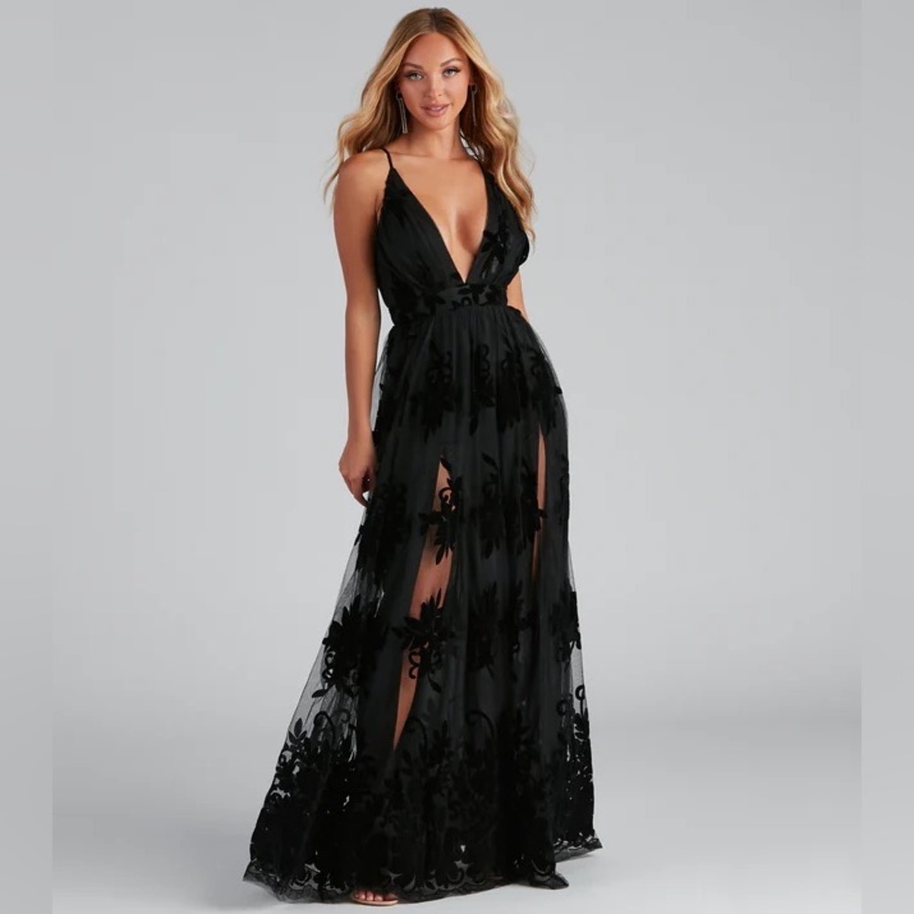 Black Velvet Flow Dress Windsor